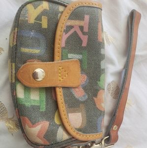 Dooney & bourke wristlet bag